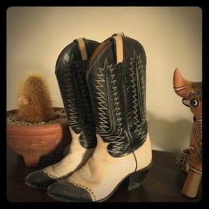 COPY - Stylish vintage cowgirl boots